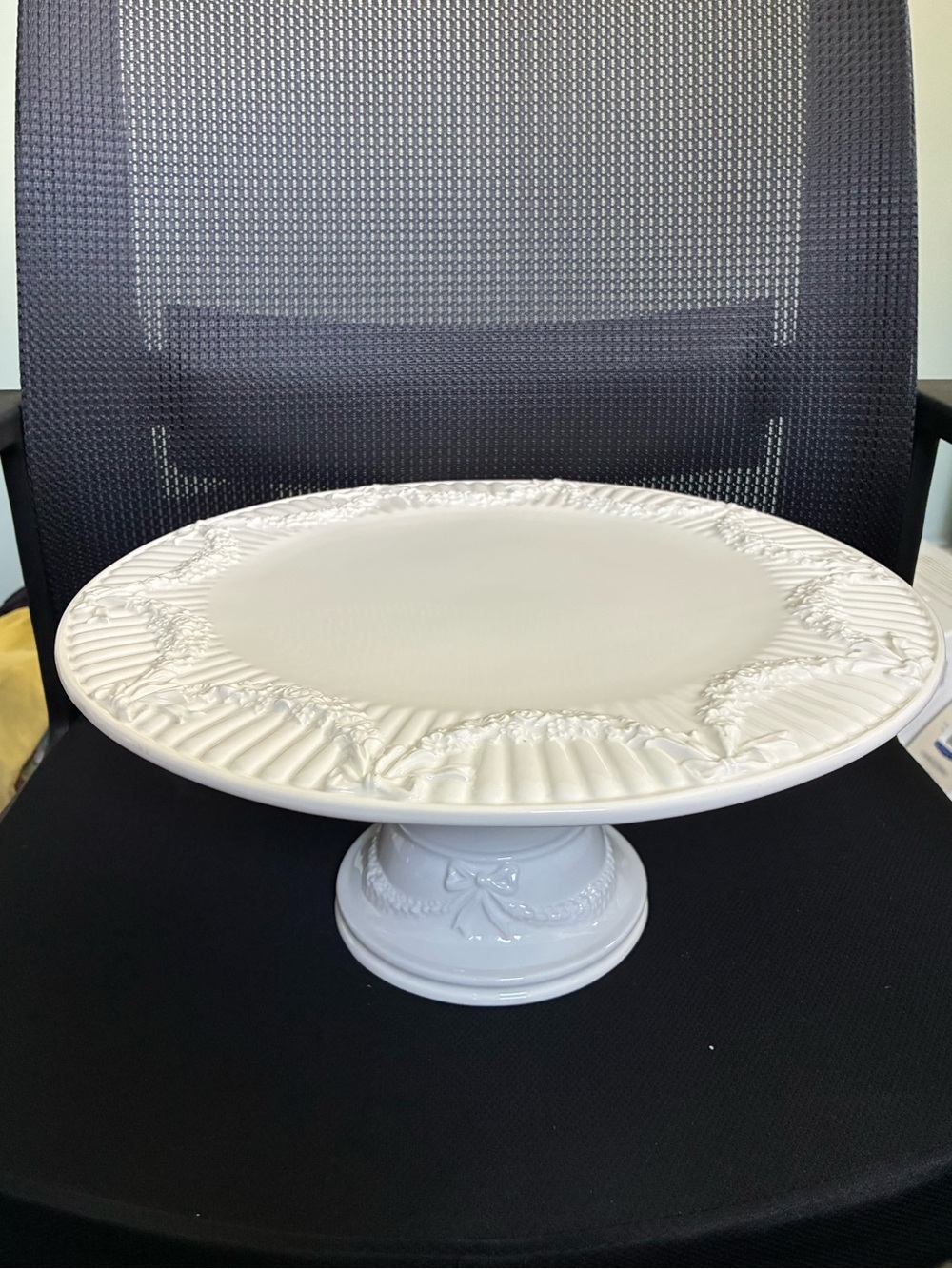 white porcelain pedestal wedding cake stand Tiffany & Co. ribbon garland design